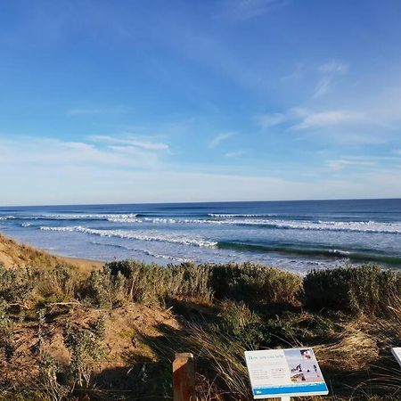 Venus Haven - Beach 1, Linen, Wifi, Netflix Venus Bay Bagian luar foto
