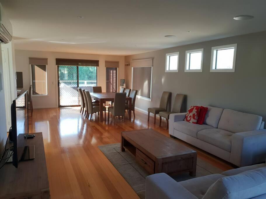 Venus Haven - Beach 1, Linen, Wifi, Netflix Venus Bay Bagian luar foto