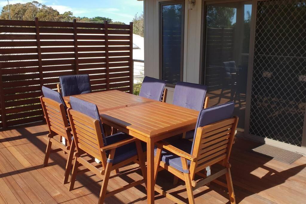Venus Haven - Beach 1, Linen, Wifi, Netflix Venus Bay Bagian luar foto