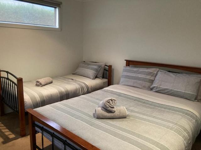 Venus Haven - Beach 1, Linen, Wifi, Netflix Venus Bay Bagian luar foto